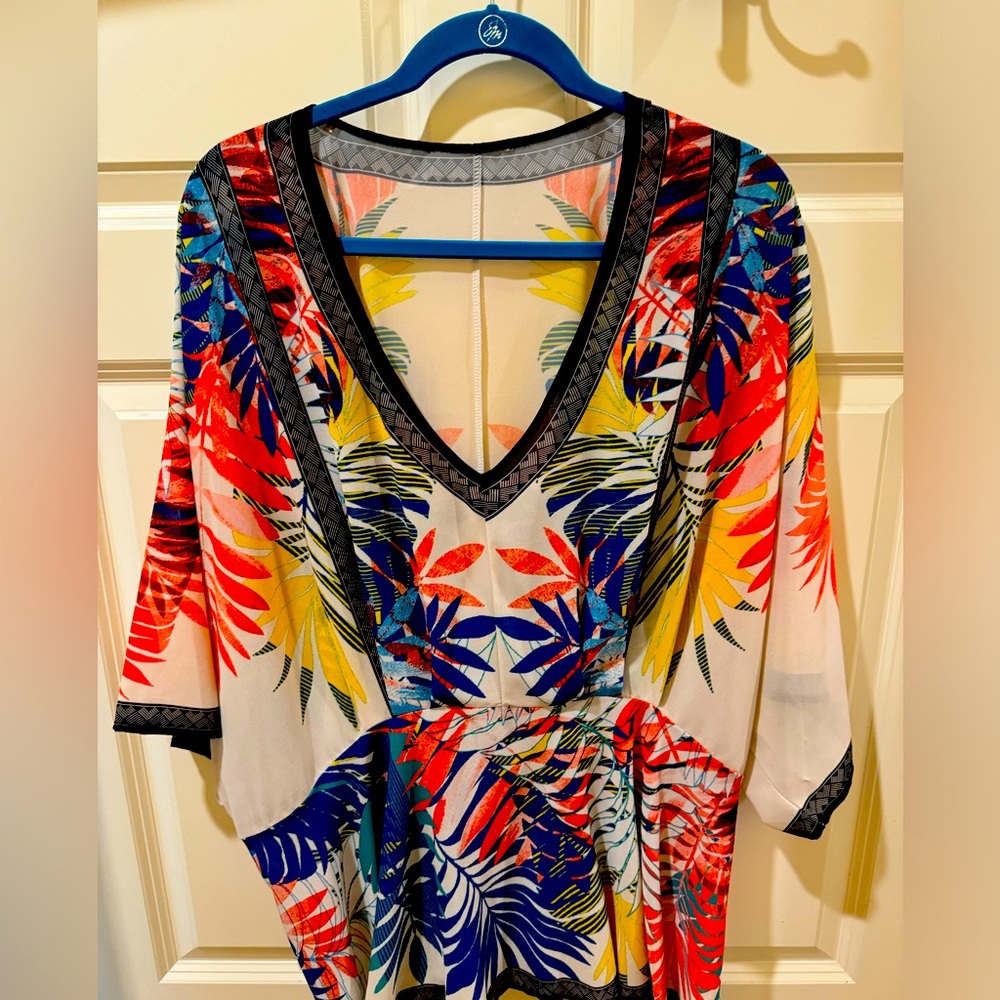 2x Kimono sleeve plus size top in semi sheer floral print